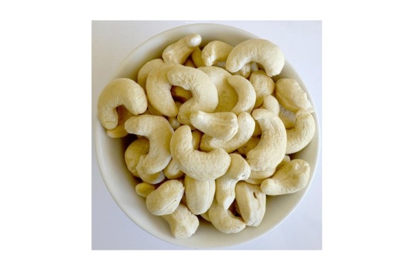 Cashew / Kaju - whlole