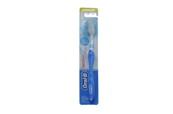 Oral-B Tooth Brush Sensitive