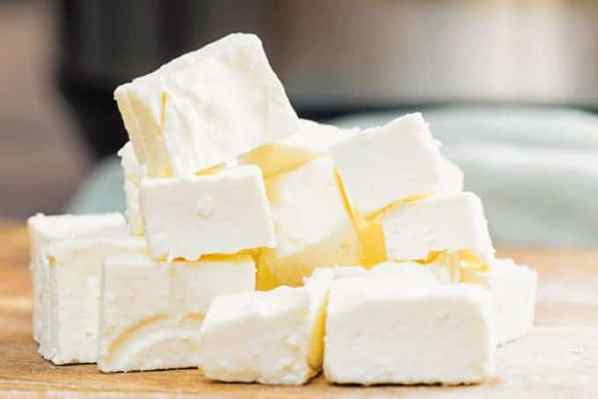 Bread, Liquide Milk, Dahi, Paneer ( Breakfast Pouch) 